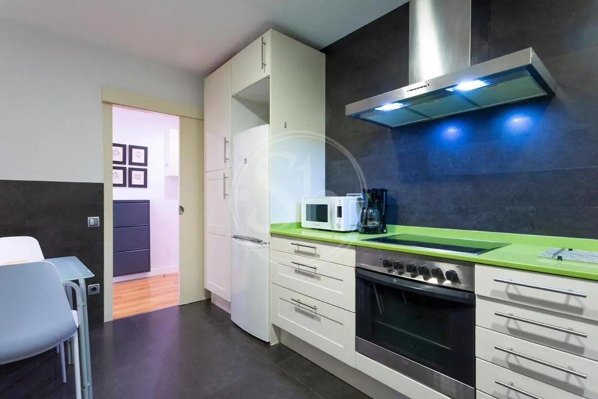 Comodo Apartamento En El Eixample Barcelona Apartment