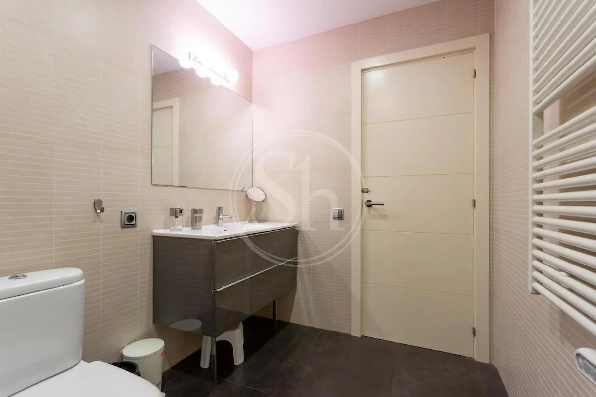 Comodo Apartamento En El Eixample Barcelona 0*,
