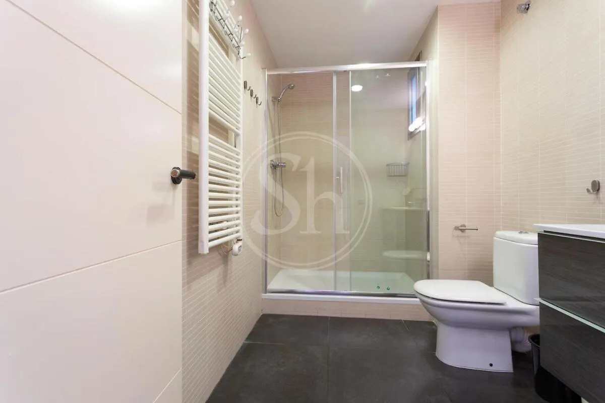 Comodo Apartamento En El Eixample Barcelona Apartment